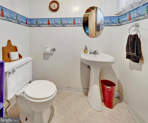 11 Corey Dr, Trenton NJ  08628-1503 exterior