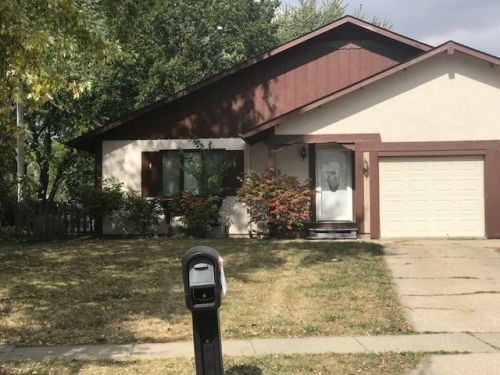 2207 Highland Dr, Sycamore, IL 60178-2612