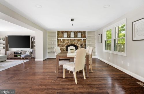 7114 Sterling Grove Dr, Springfield VA  22150-4430 exterior