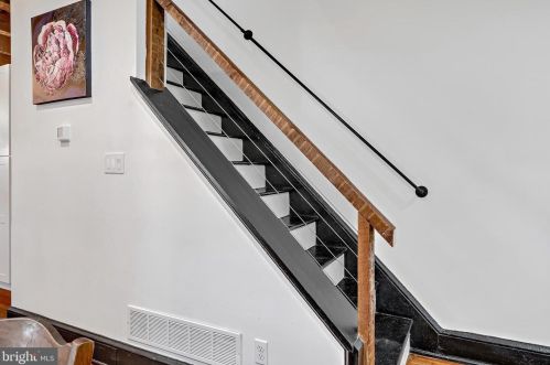 517 Juniata St, Lancaster PA  17602-4320 exterior