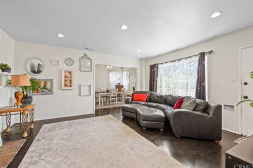 526 Buttonwood St, Anaheim CA  92805-2225 exterior