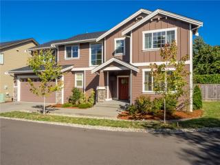 2510 24th Pl, Seattle, WA 98056-2335