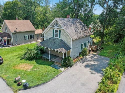 159 Walnut St, Putnam, CT 06260-1739