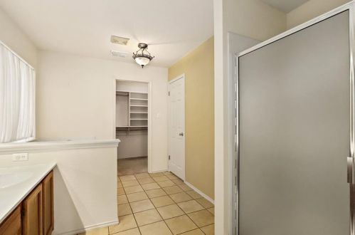 9408 Bernoulli Dr, Austin TX  78748-5044 exterior