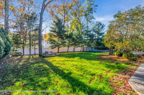 4 Judith Ct, Tinton Falls NJ  07712-4136 exterior