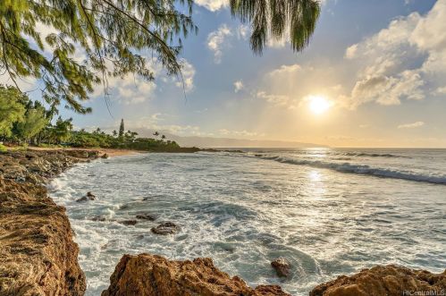 59-736 Amaumau Pl, Haleiwa, HI 96712