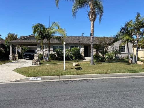9134 Gallatin Rd, Downey, CA 90240-2927
