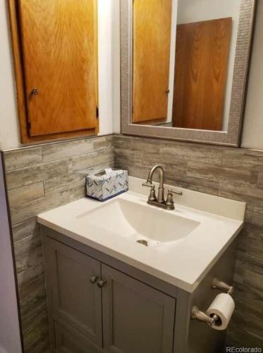 8120 54th Pl, Arvada CO  80002-3501 exterior