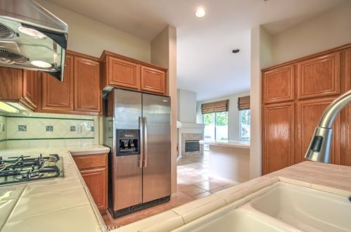 2 Altezza, Irvine CA  92606-8909 exterior