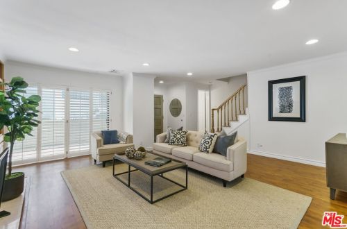 818 18th St, Santa Monica, CA 90403-1935