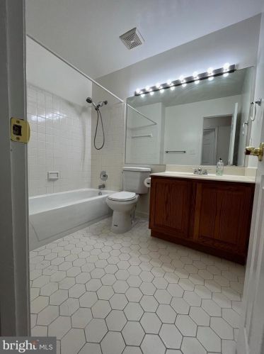 7 Dawn Vw Ct, Silver Spring MD 20904-1252 exterior