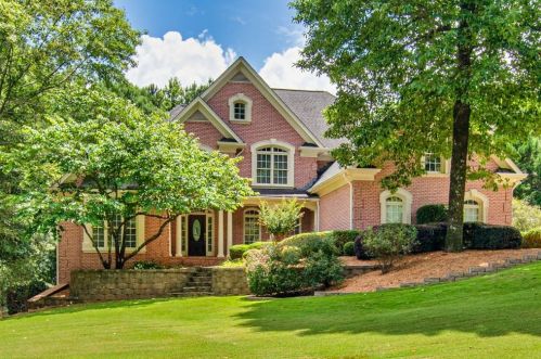 2499 Ivy Plantation Dr, Buford, GA 30519-7038