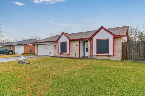 2109 Meadow Lark Ln, Morgans Point TX  77571-2531 exterior