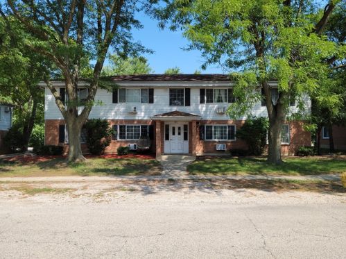 397 Poplar Ave, Antioch, IL 60002-1329