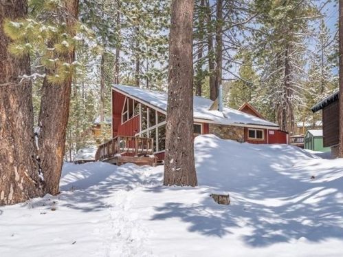 13584 Moraine Rd, Truckee CA  96161-3837 exterior