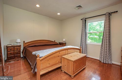 7415 Hastings St, Springfield VA  22150-4108 exterior