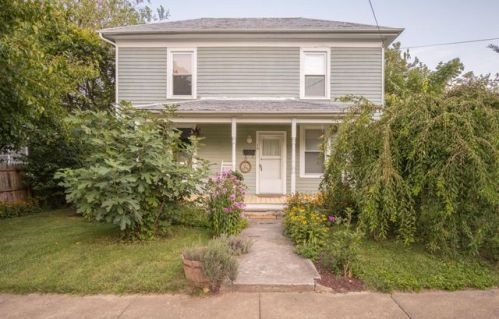 19 Peyton St, Staunton, VA 24401-3061