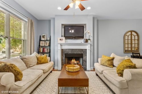 916 Grace St, Chicago, IL 60613-3909