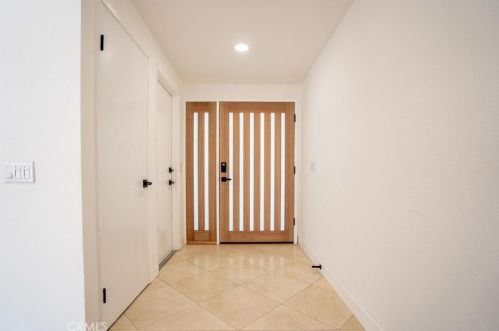 6190 Baja Dr, Anaheim CA  92807-4037 exterior