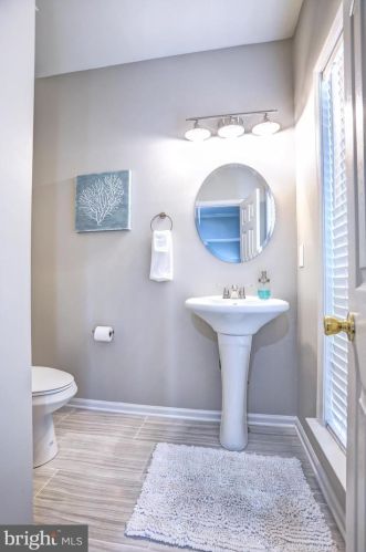 152 General Stonewall Jackson Blvd, Harpers Ferry WV  25425-3018 exterior