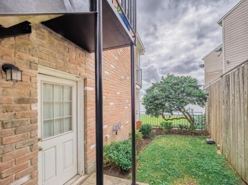 3535 Nasa Pkwy, Taylor Lake Village TX  77586-6469 exterior