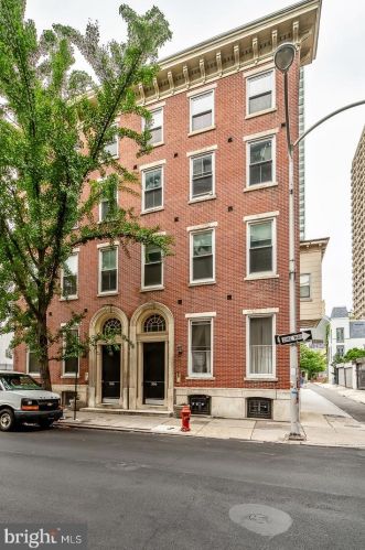 306 13th St, Philadelphia PA  19107-1010 exterior