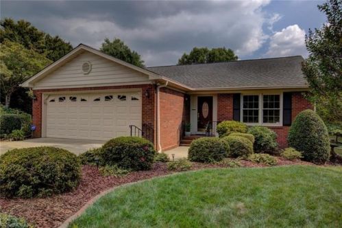 3507 Cherry Hill Dr, Greensboro, NC 27410-9122