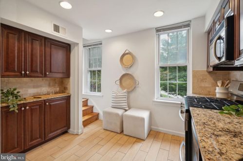 510 11 St, Philadelphia PA 19123-3723 exterior