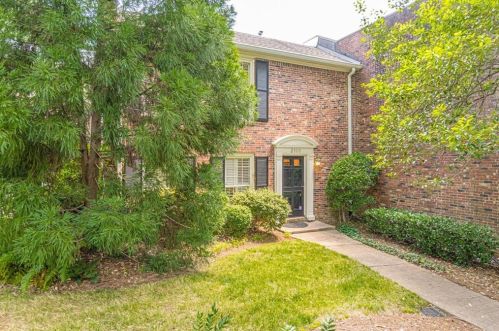 2101 Bohler Rd, Atlanta GA  30318-1515 exterior