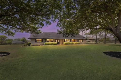 7317 Douglas Ln, Fort Worth, TX 76182-7704