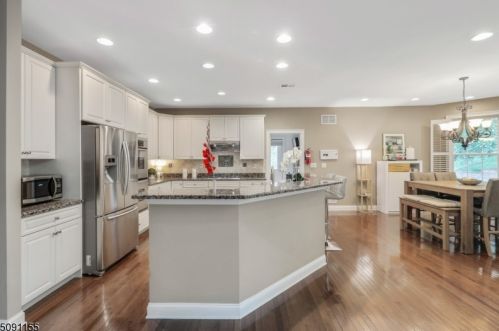 5 Poplar Ct, Dover NJ  07869-2429 exterior