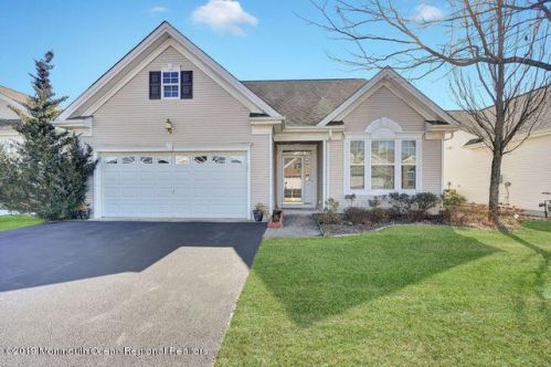 4 Wolverton Ct, Jackson Twp, NJ 08527-6406