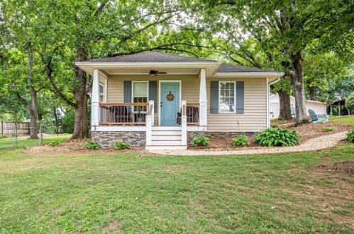 4272 Ewing Rd, Austell, GA 30106-1022