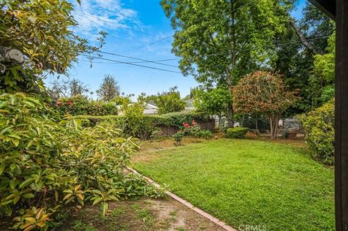1250 Spazier Ave, Glendale CA  91201-1322 exterior