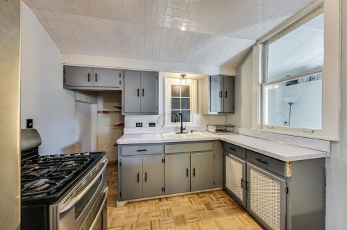 6550 Ebinger Dr, Niles IL 60714-4435 exterior