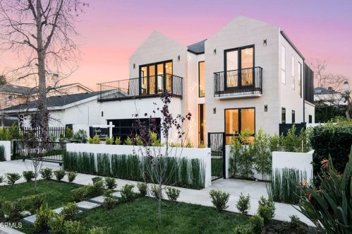 4649 Saloma Ave, Van Nuys, CA 91403-2512