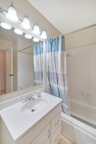 4046 Columbia Ave, Riverside CA  92501-1526 exterior