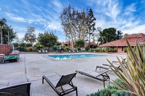 6600 Warner Ave, Huntington Beach CA  92647-5242 exterior