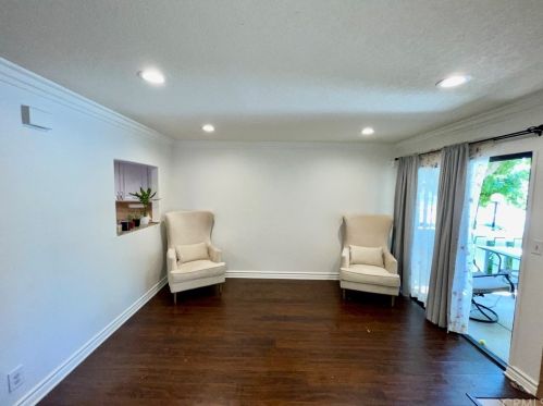 29123 Thousand Oaks Blvd, Calabasas, CA 91301-5707