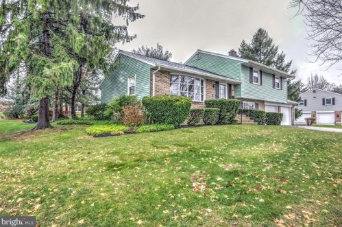 536 Friendship Ave, Lancaster PA  17601-4416 exterior