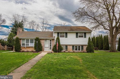 400 Glen Ridge Dr, Lancaster, PA 17601-3813
