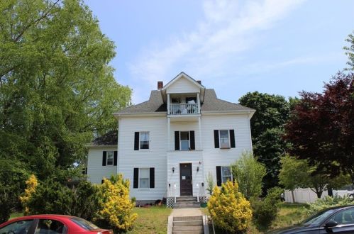 8 Spring St, Westerly, RI 02891-2319