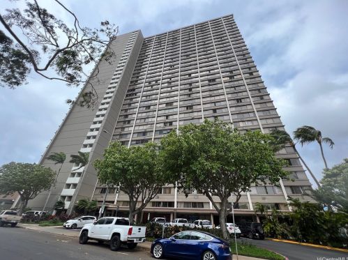 55 Kukui St, Honolulu HI  96817-4171 exterior