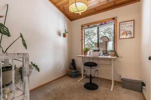 12555 Hillside Dr, Truckee CA  96161-6330 exterior