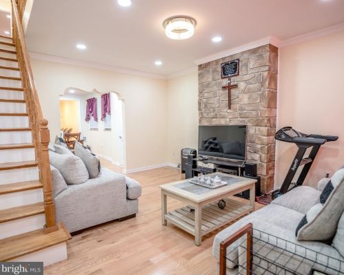 2119 19th St, Philadelphia, PA 19145-3709