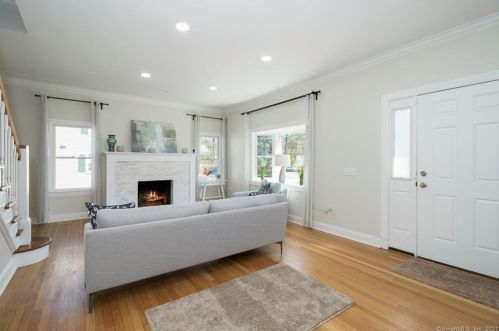 15 Cannon St, Norwalk CT  06851-3823 exterior