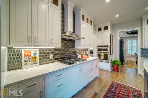 2382 Ewing Dr, Atlanta GA  30319-3929 exterior