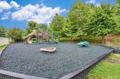 545 Sayre Dr, Princeton NJ  08540-5825 exterior