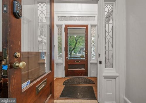 445 Duke St, Lancaster PA  17602-4205 exterior