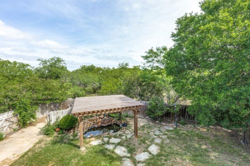 2859 Fairway Dr, Cedar Hill TX 75104-8288 exterior